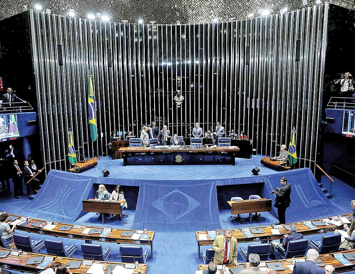 Alcolumbre e Bolsonaro discutem reforma