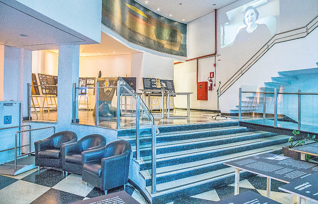 Exposição faz reconstrução da história do Teatro Marília