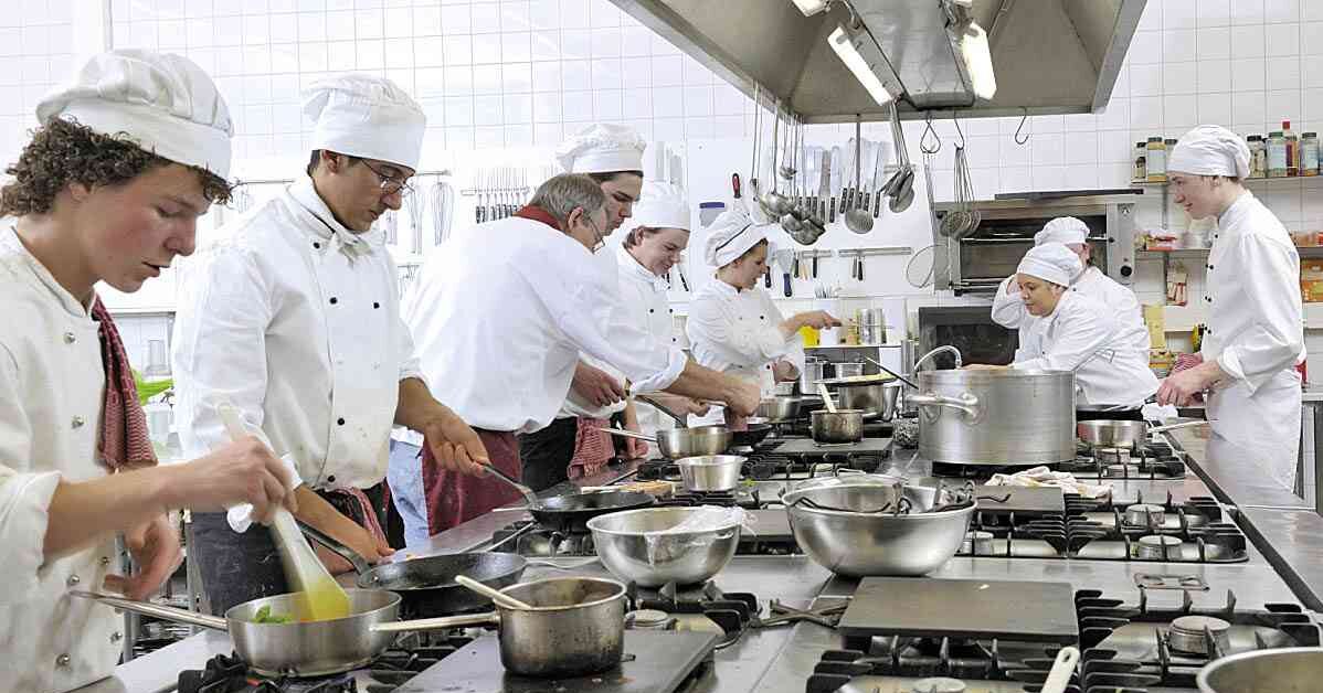 Sesi-MG abre 20 vagas de emprego em Contagem; veja como se candidatar