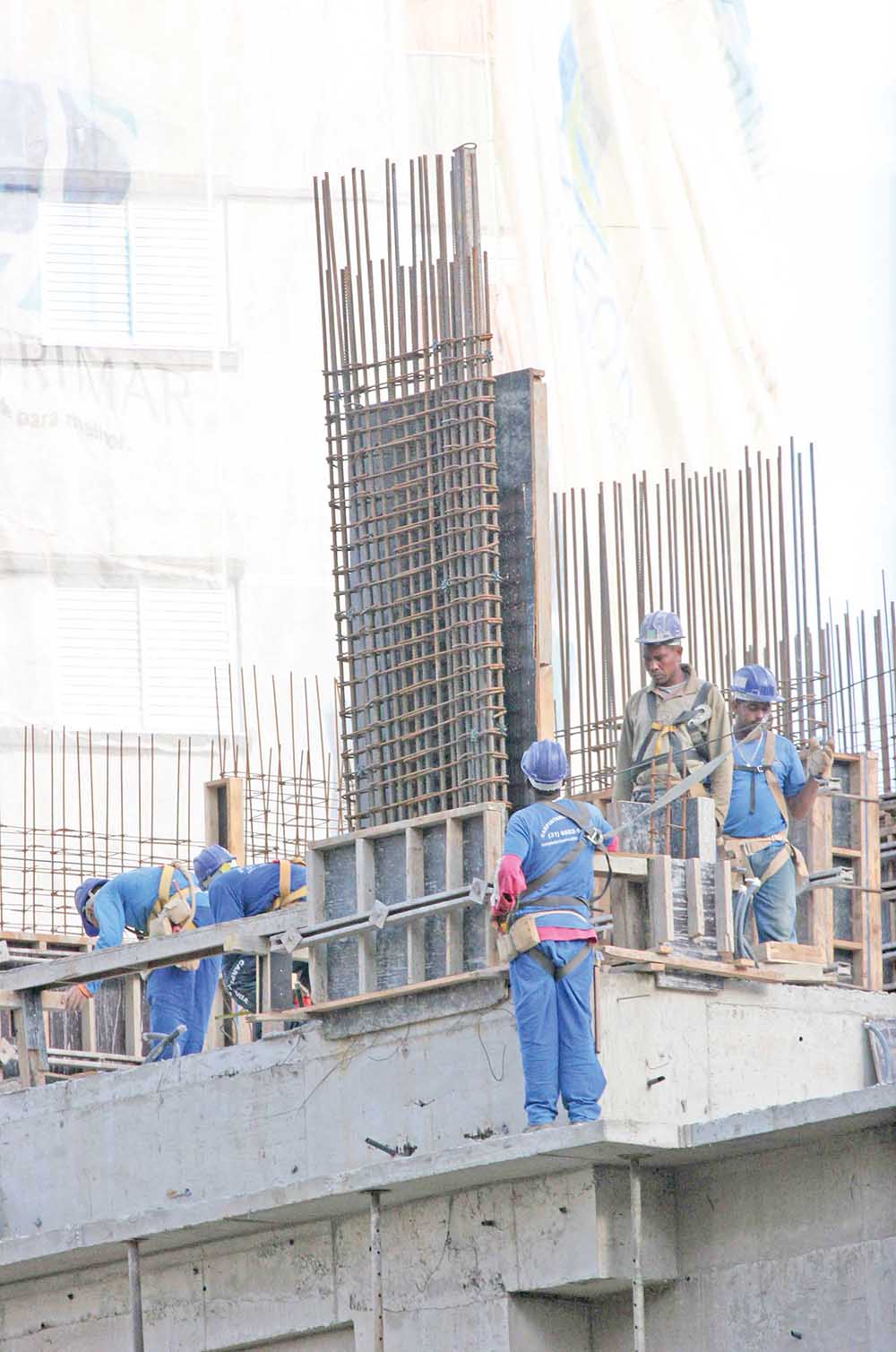 Construção teme colapso com a paralisia do MCMV