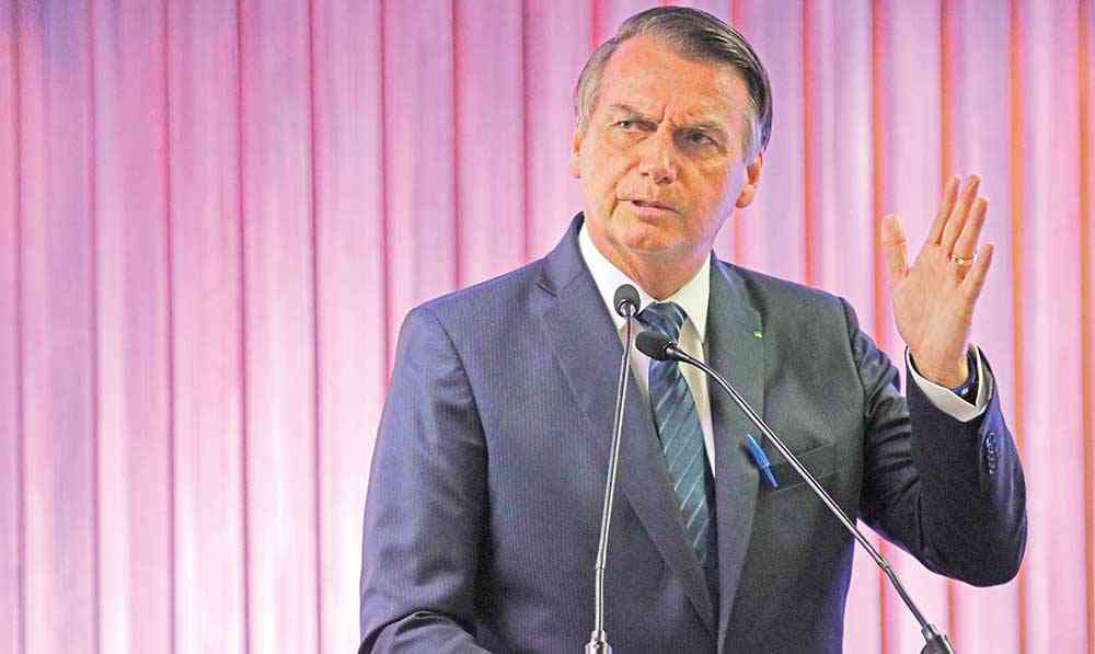 Jair Bolsonaro se reúne com governadores em busca de apoio