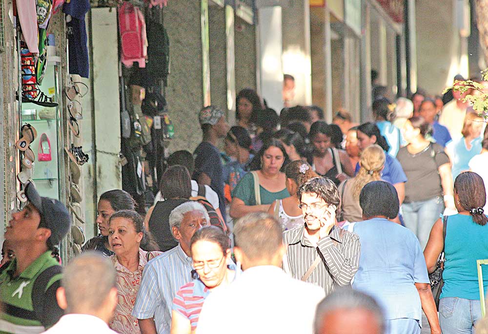 Varejo sofre queda de 6,6% no Estado