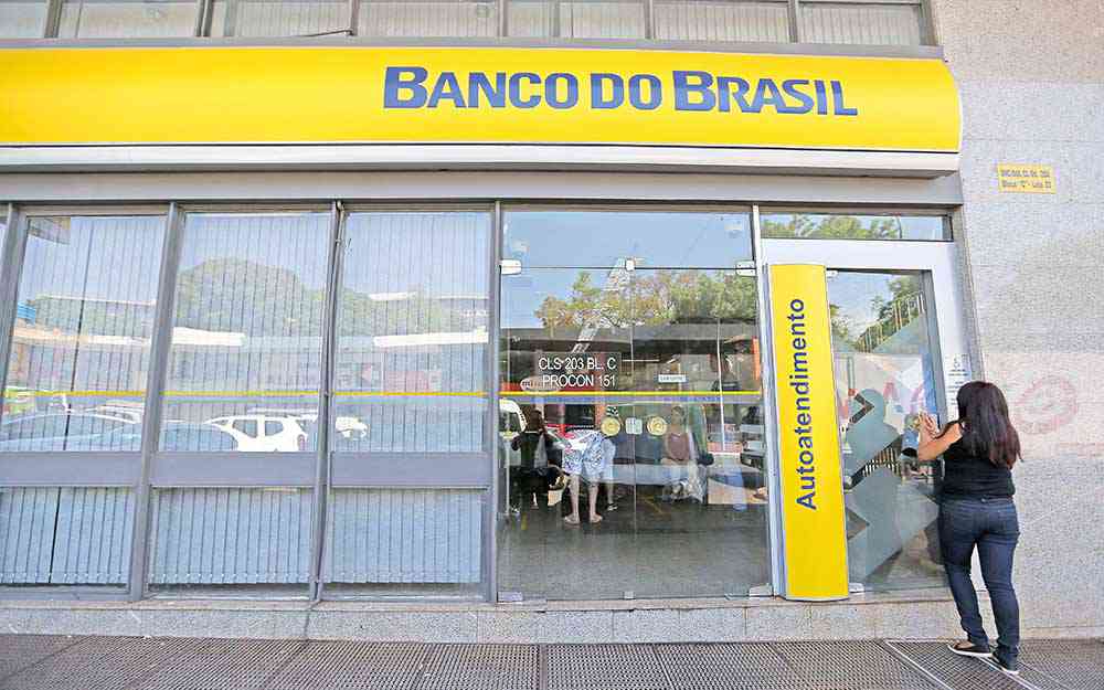Agricultores recebem títulos e passam a ter acesso a linhas do BB