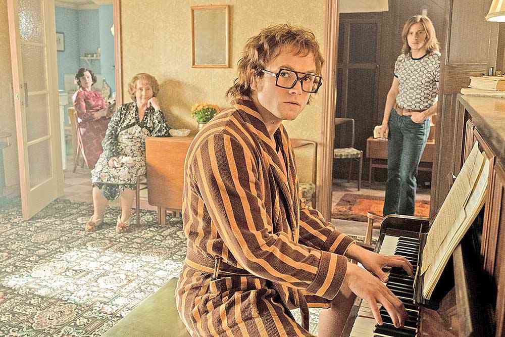 “Rocketman” contrapõe  humano e mito de Elton John