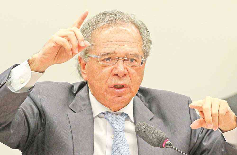 Guedes estima liberação de mais de R$ 100 bi em depósito compulsório