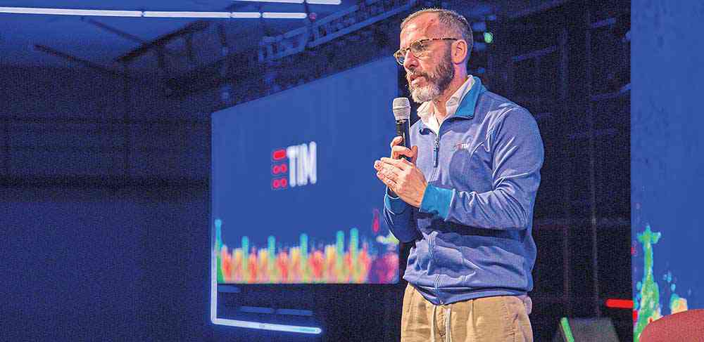 TIM afirma que 5G depende do governo