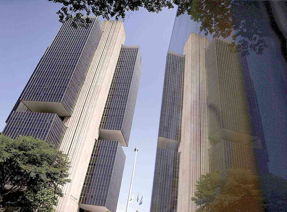 Copom surpreende e reduz a taxa Selic para 6% ao ano