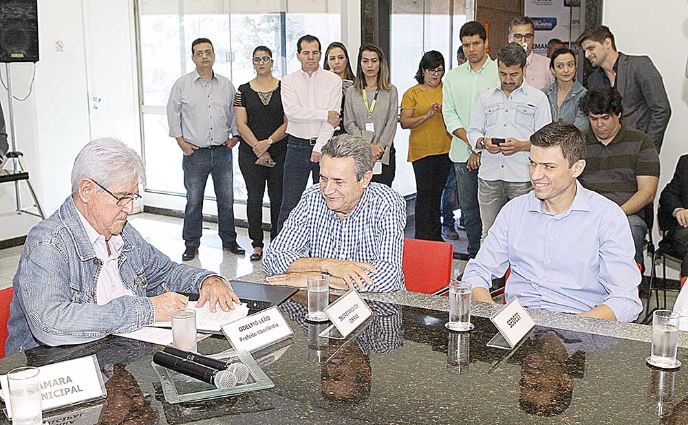 Uberlândia lança  dois editais para a instalação de  polo tecnológico