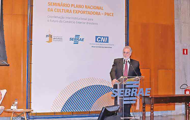 Acordo visa melhorar participação brasileira no comércio internacional