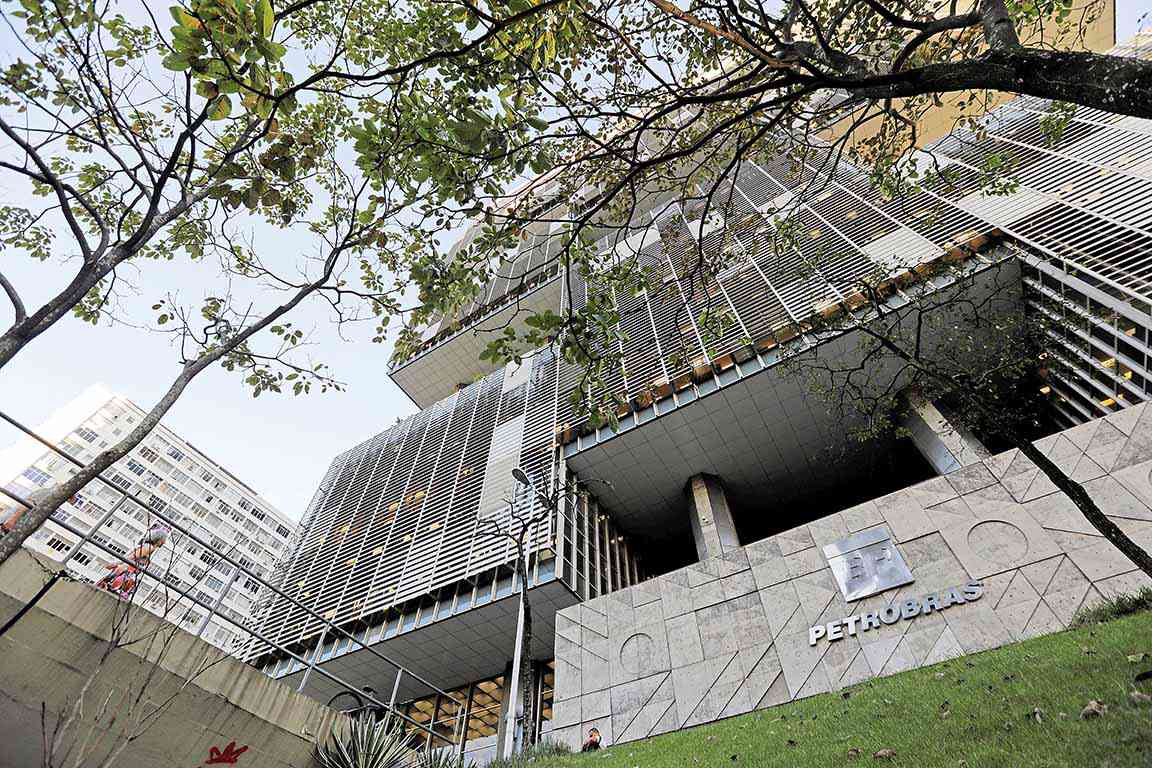 Petrobras estuda IPO de possível subsidiária de geração