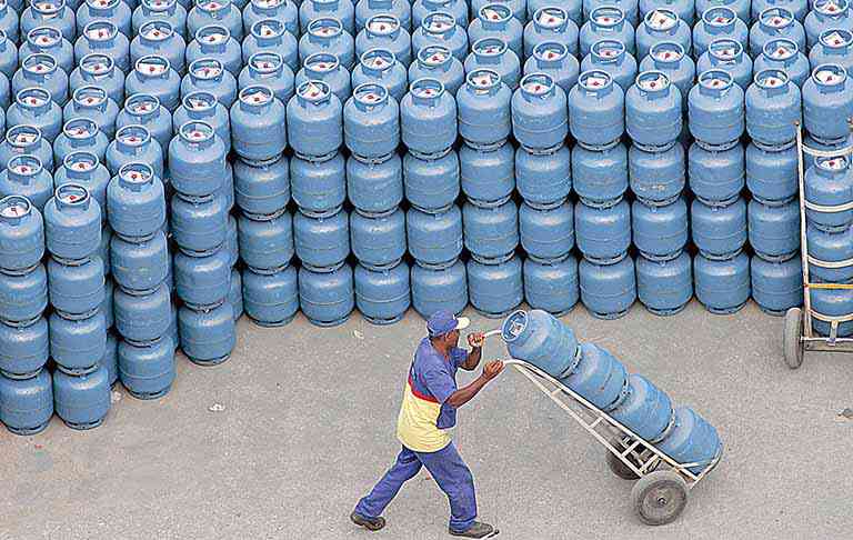 Petrobras altera política de preços do gás de cozinha