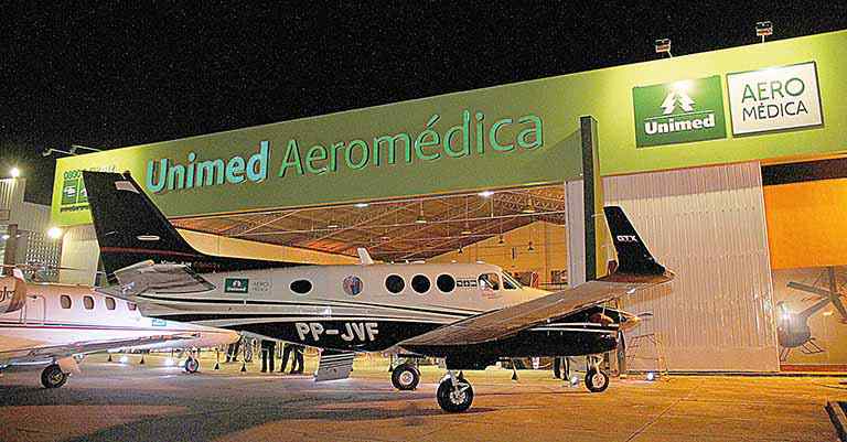 Todas as aeronaves da Unimed Aeromédica, fundada em 1996, são equipadas com recursos de UTI de última geração - Crédito: Divulgação