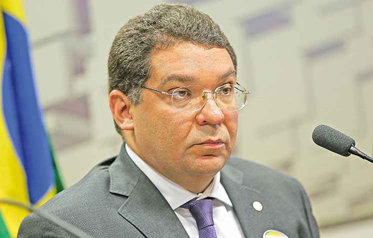 Corte da Selic alivia necessidade de ajuste fiscal