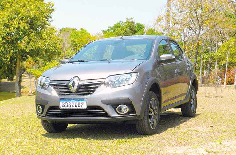 Avaliamos o Renault Logan reestilizado em sua versão topo de linha