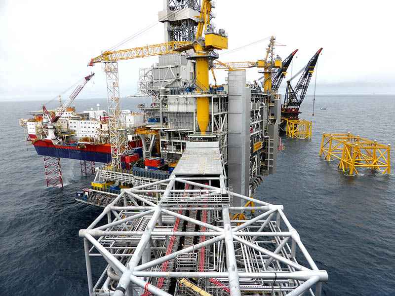 Preços do petróleo sobem mais de 4% com dados econômicos positivos da China