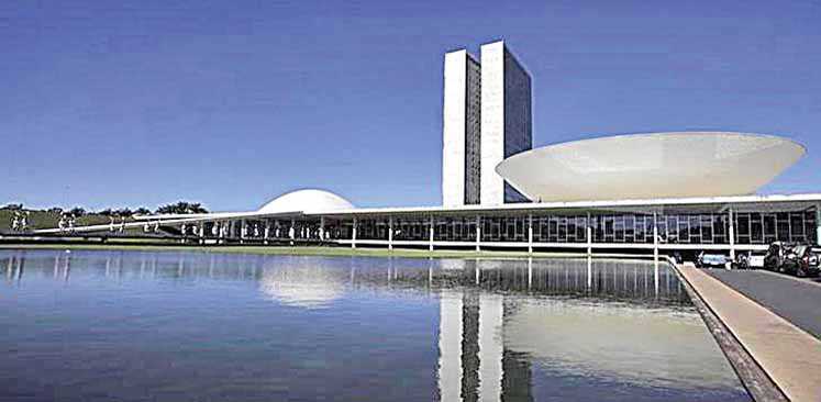 Deputados articulam restringir benefícios no setor de eventos e cultura a empresas brasileiras