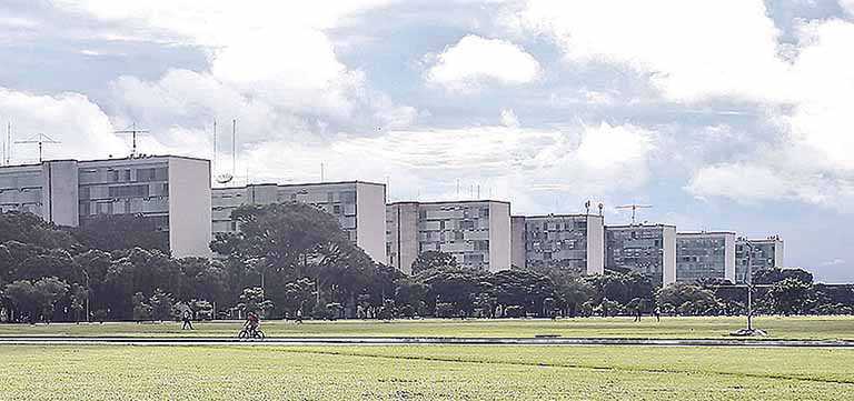 ESPECIAL | Reforma administrativa poderia dar mais fôlego à tributária