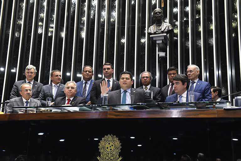 Reforma da Previdência é aprovada em segundo turno no Senado Federal