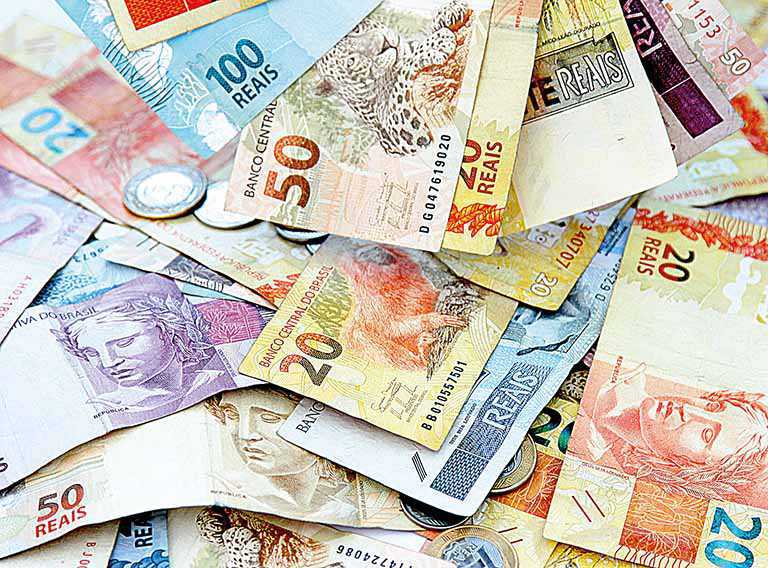 Juros elevados dificultam crédito à indústria no País