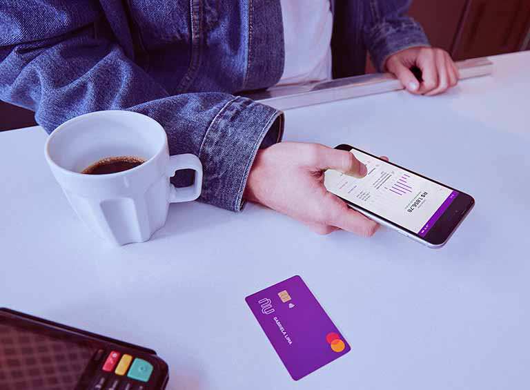 Nubank começa a oferecer serviço de transferência internacional em parceria com Remessa Online