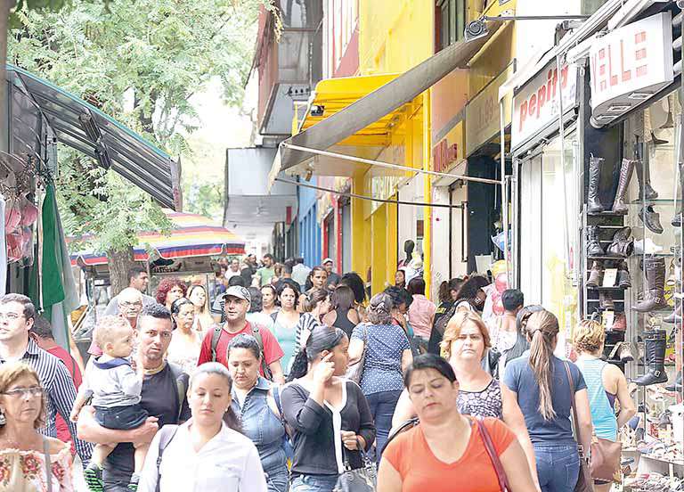 Pagamento do 13º salário deve injetar R$ 19,3 bilhões em Minas