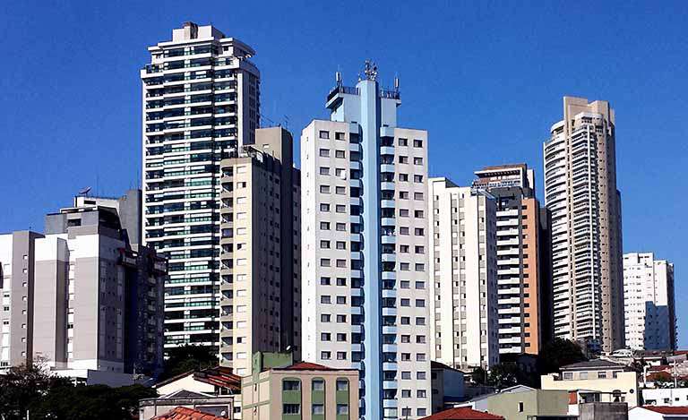 Preços de imóveis comerciais acumulam queda em BH