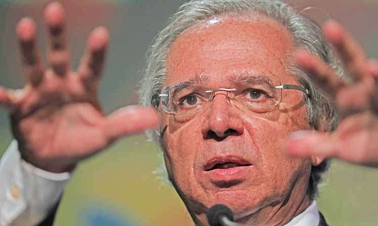 Paulo Guedes não conseguiu emplacar redução permanente nos encargos trabalhistas - Crédito: REUTERS/Amanda Perobelli