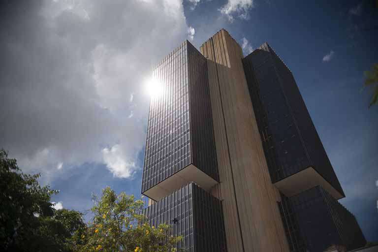 Contas públicas têm saldo positivo de R$ 9,4 bilhões em outubro