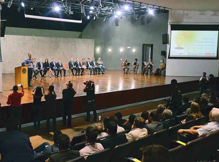 Expansão do metrô da Capital está estagnada, diz Zema