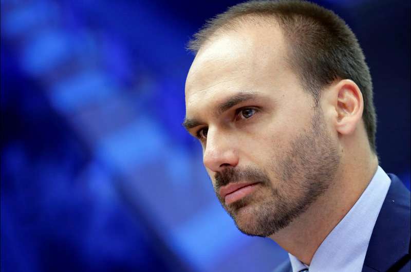 Oposição vai pedir a cassação de Eduardo Bolsonaro