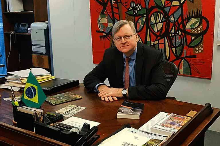Planalto indica Forster para embaixada do Brasil nos Estados Unidos