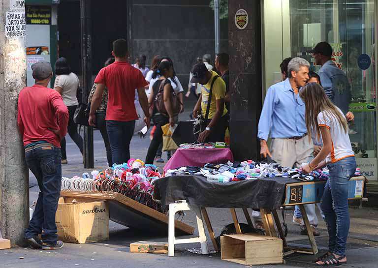 Em Minas, segundo o IBGE, a escalada da desocupação foi revertida pelo aumento da informalidade -
| Crédito: Alisson J. Silva