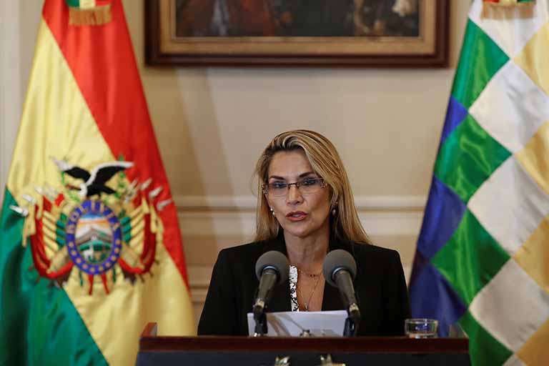 Parlamentares bolivianos buscam solução eleitoral em meio a protestos que já deixam 30 mortos