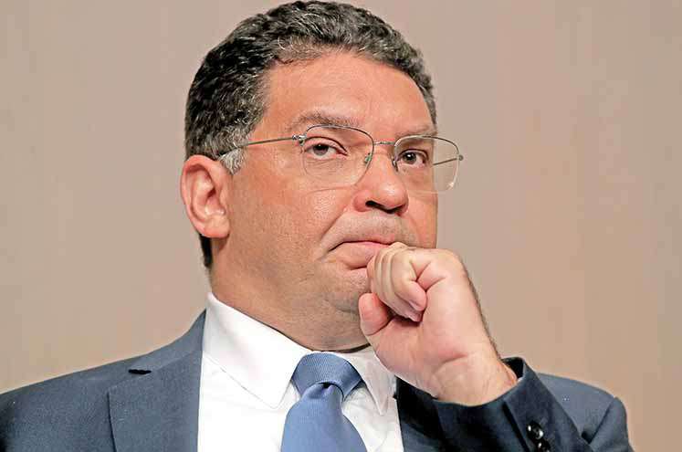 Déficit do governo pode recuar a até R$ 70 bi com receita de leilões