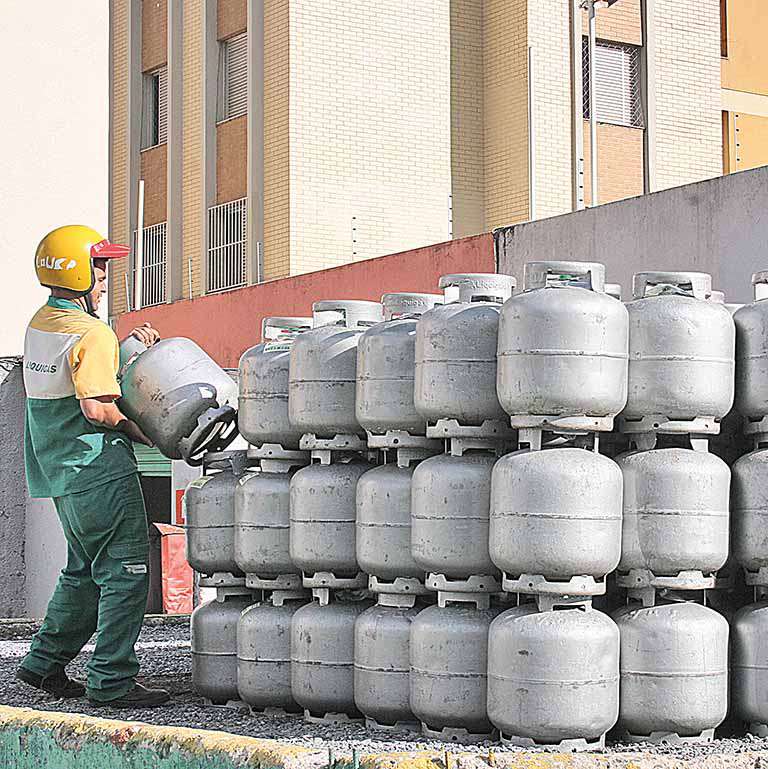 Petrobras vende Liquigás por R$ 3,7 bilhões