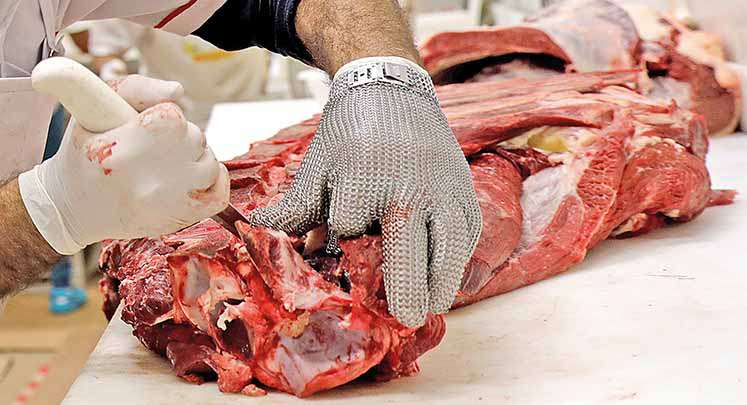 Bolsonaro garante que preço da carne deve recuar