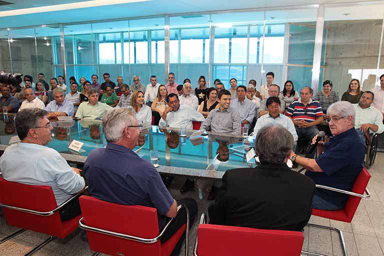 Credipatos abre 14ª agência em Minas