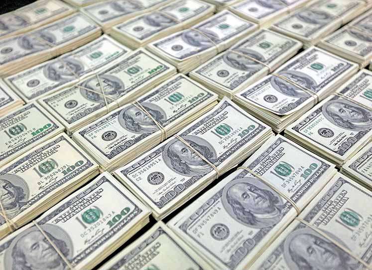 Em meio à disparada do dólar, País acumula 4º mês seguido de saldo negativo