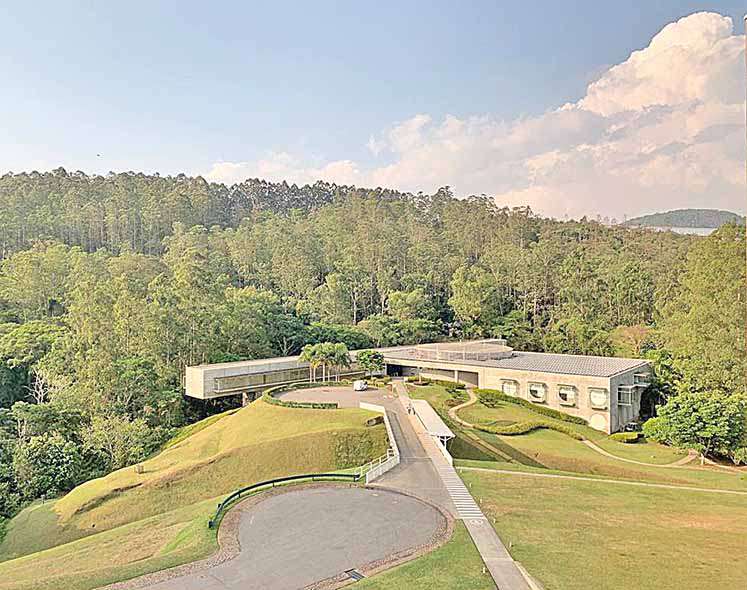 Natura instala filmes solares de última geração