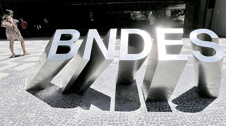 Lucro do BNDES tem alta de 78% e atinge R$ 9,8 bi