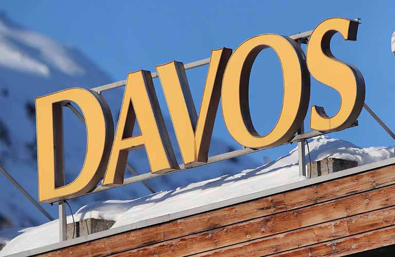 Capitalismo, Davos e Felicidade