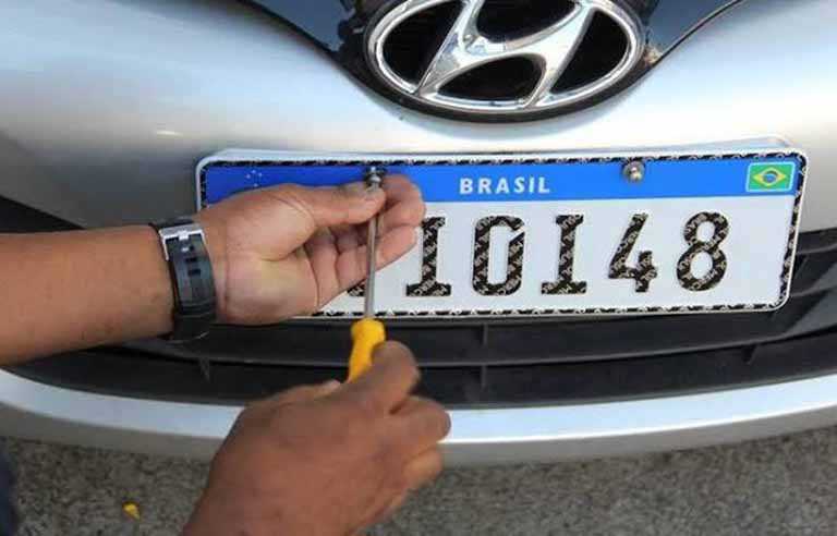 Placa do Mercosul passa a ser obrigatória