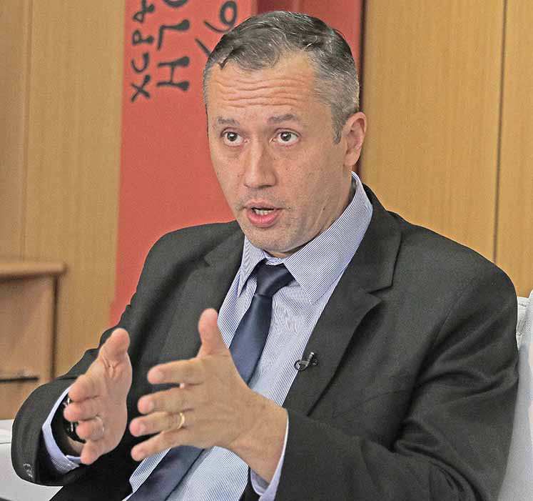 As estapafúrdias ideias do secretário defenestrado