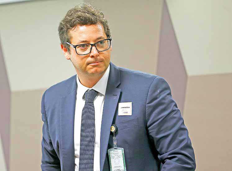 PF investiga conduta do chefe da Secom
