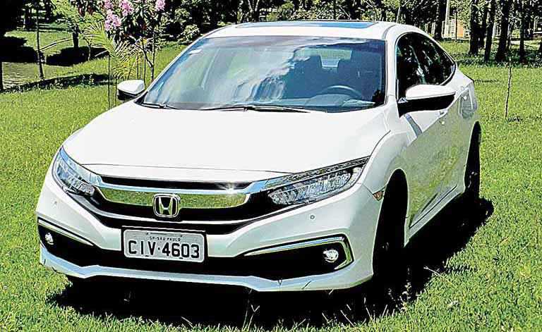 Economia é marca do Civic Touring