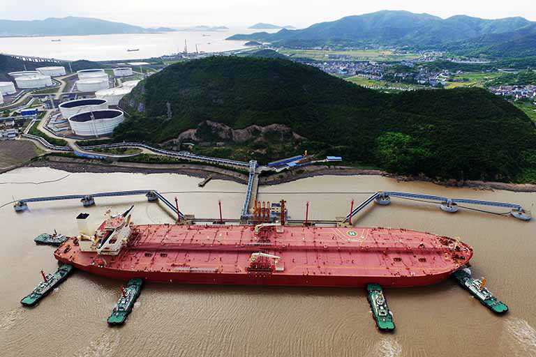Coronavírus paralisa vendas de petróleo e gás para China no curto prazo