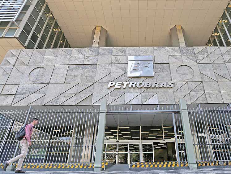 Greve na Petrobras deve ir à Justiça