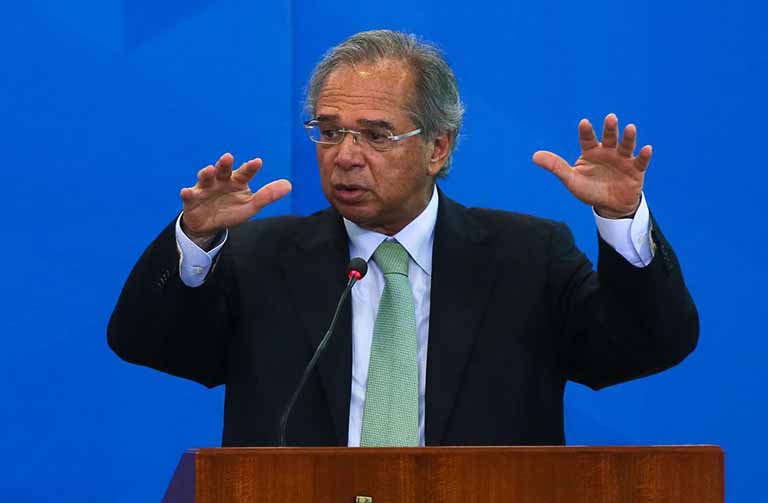 Reforma administrativa passa por últimos ajustes, diz Guedes