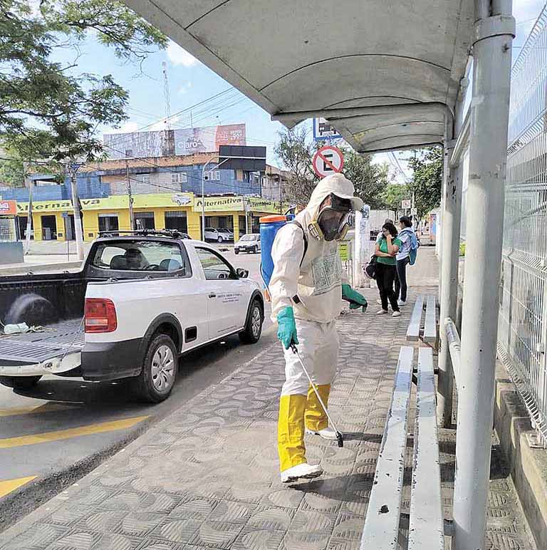 Cloro doado foi usado na desinfecção de locais estratégicos | Crédito: Divulgação