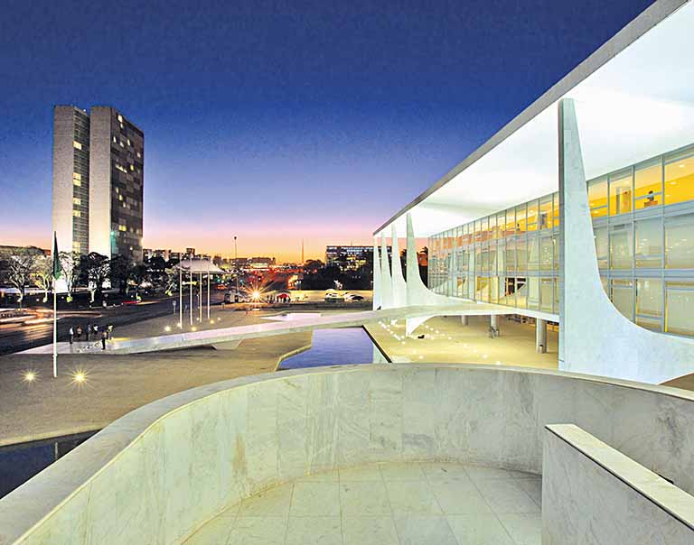 País não tem estrutura fiscal para anunciar “pacotão”